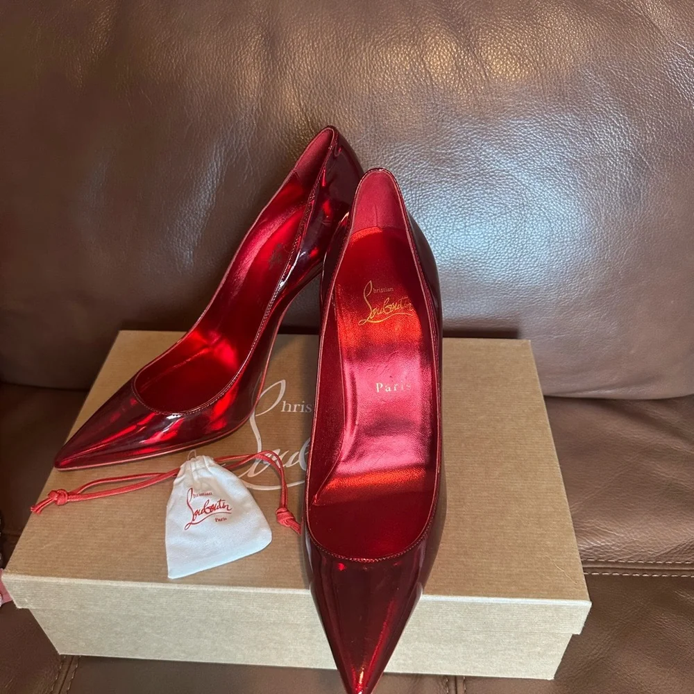 Christian Louboutin patent leather red pumps - Picture 1 of 4